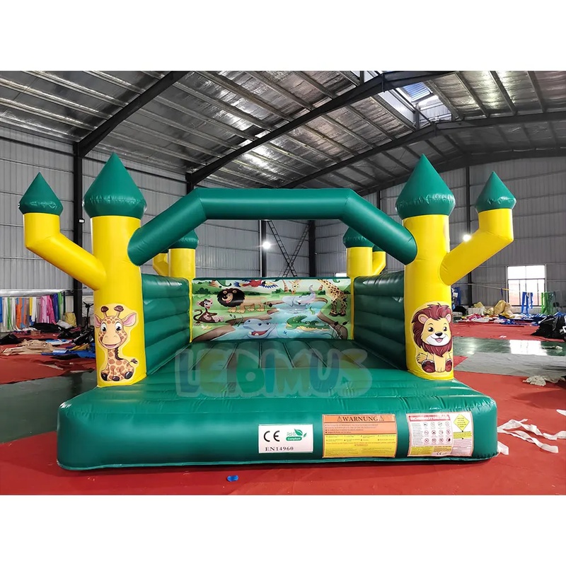 Château gonflable Jungle avec  - Commercial Printing House avis et prix